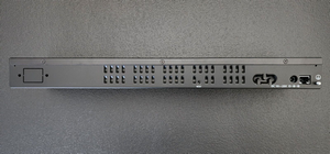 RB3011UiAS-RM vista posterior rackmount