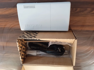 RouterBOARD RB960PGS empaque original MikroTik