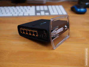 MikroTik hAP AC² RBD52G-5HacD2HnD-TC - Vista lateral